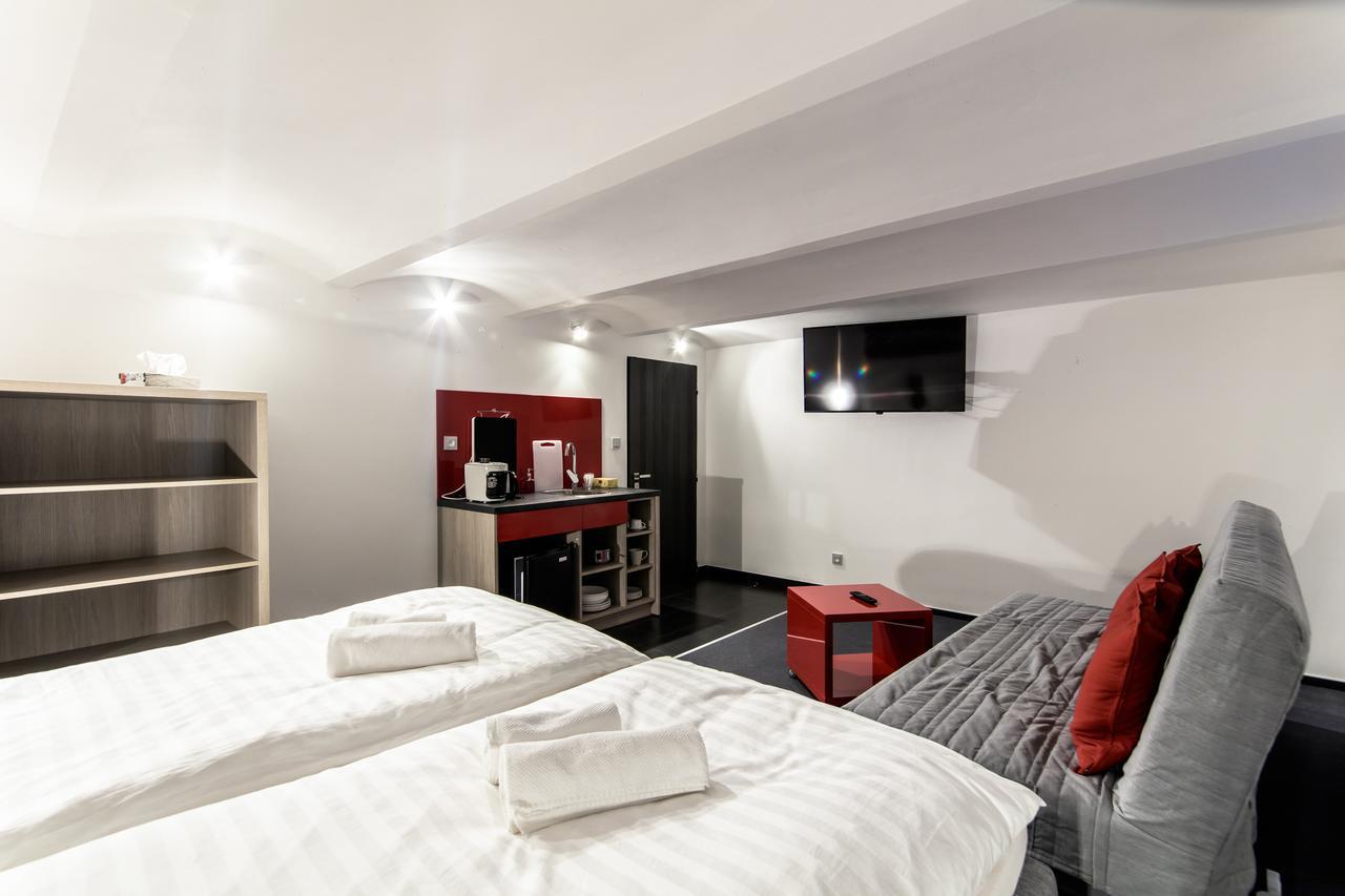 Silesia Residence Ostrava Kültér fotó A typical studio apartment